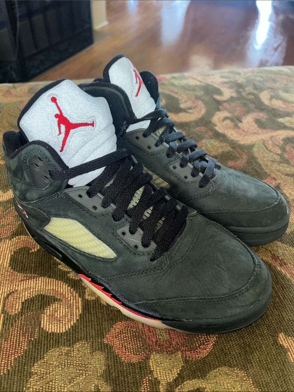 Air Jordan 5
GORE-TEX Men’s 7.5, Women’s 9